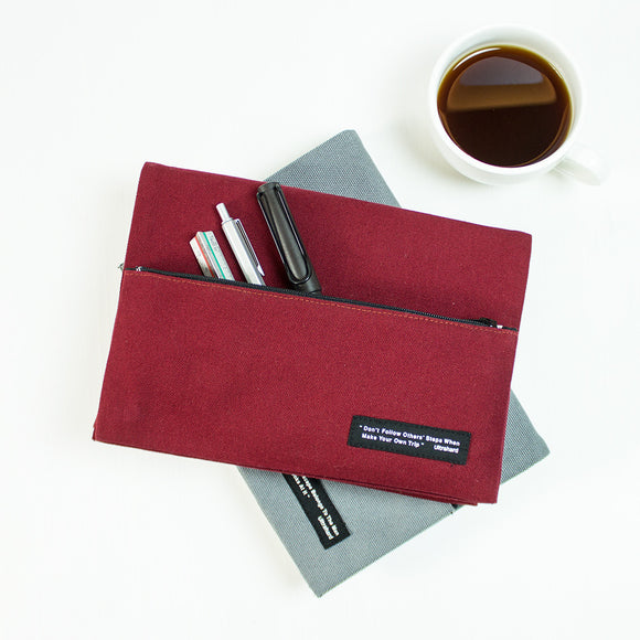 Ultrahard Classic Motto Snap Book Cover - Red